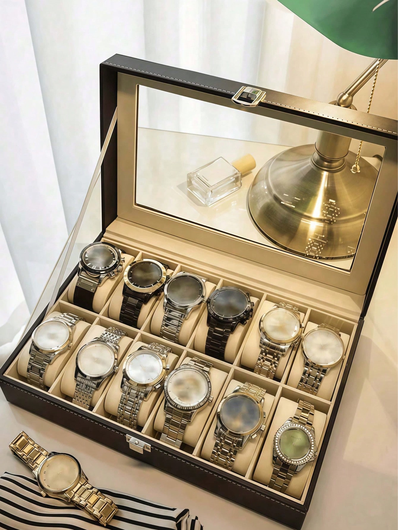 Kilitli Deri Saat Kutusu, Büyü - High Jewelry Watches incelemesi ve fiyatı